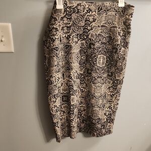 🍉LuLaRoe Black and Cream Patterned Pencil Skirt